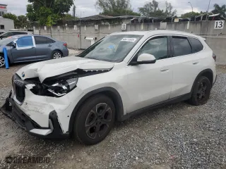 2023 BMW X1 xDrive28i with VIN WBX73EF09P5X98699, listed as a Copart auction lot 46411535 with 16,535 mi miles and Non Repairable. Bid and sale history available at carsss.com. Image 1.