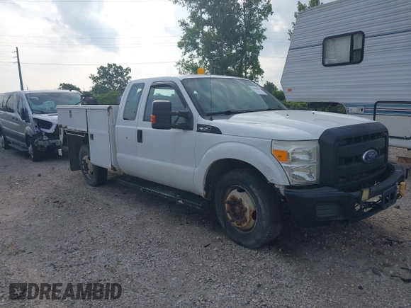 2011 Ford F-350 XL with VIN 1FD7X3A62BEC97501, listed as a IAAI auction lot 42223063 with 171,111 mi miles and . Bid and sale history available at DreamBid. Image 1.