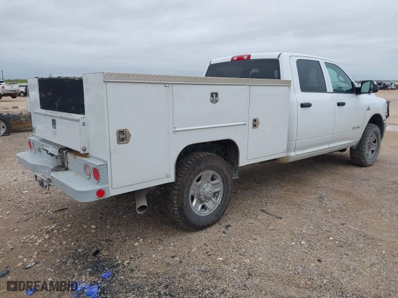 2022 Ram 2500 Tradesman with VIN 3C6UR5HL1NG213746, listed as a IAAI auction lot 41917608 with 133,775 mi miles. Bid and sale history available at carsss.com. Image 4.