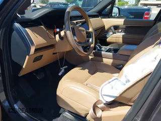 2023 Land Rover Range Rover Autobiography z VIN SALK19E78PA058614, wystawiony jako IAAI lot #42265194 z przebiegiem 30 764 mil mil oraz . Historia ofert i sprzedaży dostępna na DreamBid. Obrazek 5.