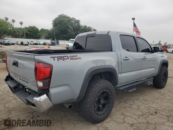 2018 Toyota Tacoma SR5 z VIN 3TMAZ5CN8JM063442, wystawiony jako Copart lot #55141725 z przebiegiem 110 926 mil mil oraz Szkoda całkowita • Salvage title. Historia ofert i sprzedaży dostępna na DreamBid. Obrazek 3.