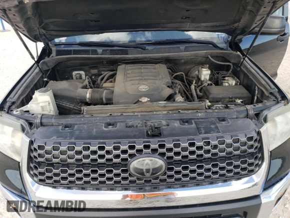 2018 Toyota Tundra 2WD SR5 with VIN 5TFEM5F11JX131082, listed as a Copart auction lot 82617924 with 105,481 mi miles and Salvage Title. Bid and sale history available at carsss.com. Image 11.