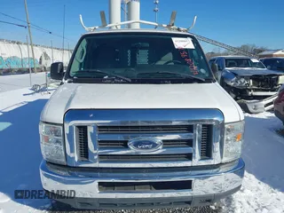 2013 Ford Econoline Cargo Commercial z VIN 1FTNE2EW5DDA25524, wystawiony jako IAAI lot #41208957 z przebiegiem 148 921 mil mil oraz . Historia ofert i sprzedaży dostępna na DreamBid. Obrazek 12.