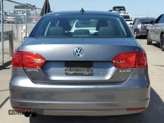 2011 Volkswagen Jetta Sedan SE w/Convenience & Sunroof PZEV with VIN 3VWDZ7AJ6BM120423, listed as a Copart auction lot 53132545 with 87,037 mi miles and Salvage Title. Bid and sale history available at carsss.com. Image 6.