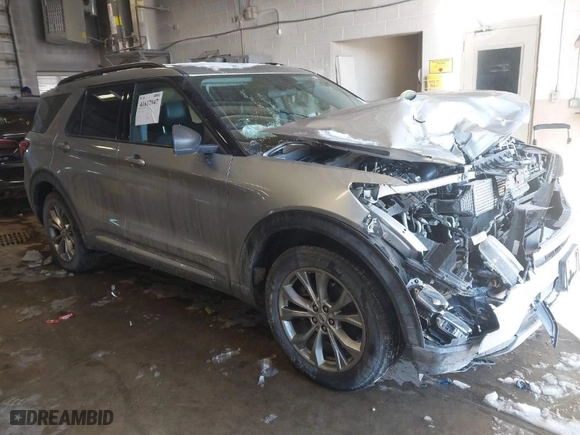 2021 Ford Explorer XLT with VIN 1FMSK8DH9MGA03909, listed as a IAAI auction lot 41617947 with 55,019 mi miles. Bid and sale history available at carsss.com. Image 1.