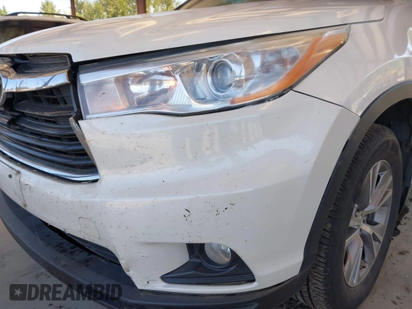 2014 Toyota Highlander XLE z VIN 5TDJKRFH0ES041779, wystawiony jako IAAI lot #42358505 z przebiegiem 127 438 mil mil oraz . Historia ofert i sprzedaży dostępna na DreamBid. Obrazek 6.