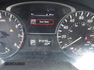 2015 Nissan Altima 2.5 S with VIN 1N4AL3AP1FC454621, listed as a IAAI auction lot 40069022 with 84,296 mi miles. Bid and sale history available at carsss.com. Image 7.
