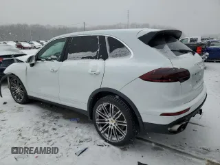 2015 Porsche Cayenne Turbo z VIN WP1AC2A28FLA80645, wystawiony jako Copart lot #45546165 z przebiegiem 105 952 mil mil oraz Szkoda całkowita • Salvage title. Historia ofert i sprzedaży dostępna na DreamBid. Obrazek 2.