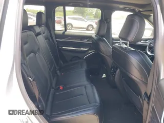 2024 Jeep Grand Cherokee with VIN 1C4RJYB68R8516819, listed as a IAAI auction lot 42582803 with 32,933 mi miles and . Bid and sale history available at DreamBid. Image 8.