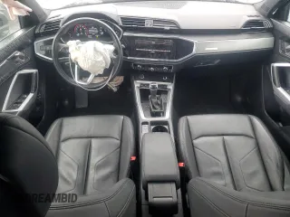 2023 Audi Q3 S line Premium z VIN WA1DECF33P1124378, wystawiony jako Copart lot #50222965 z przebiegiem 37 618 mil mil oraz Szkody całkowita. Historia ofert i sprzedaży dostępna na DreamBid. Obrazek 8.