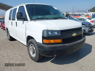 2013 Chevrolet Express Cargo z VIN 1GCWGFCB8D1902532, wystawiony jako IAAI lot #42452764 z przebiegiem 95 113 mil mil oraz . Historia ofert i sprzedaży dostępna na DreamBid. Obrazek 1.