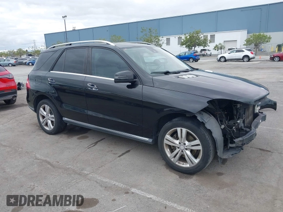 2014 Mercedes-Benz M 350 with VIN 4JGDA5JB9EA408134, listed as a IAAI auction lot 42064798 with 118,838 mi miles and . Bid and sale history available at carsss.com. Image 1.