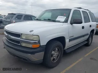 2003 Chevrolet Tahoe Z71 with VIN 1GNEK13T03R247814, listed as a IAAI auction lot 41026670 with 143,990 mi miles. Bid and sale history available at carsss.com. Image 2.