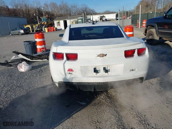 2012 Chevrolet Camaro 2LS with VIN 2G1FA1E37C9147760, listed as a IAAI auction lot 41541495 with 157,693 mi miles. Bid and sale history available at carsss.com. Image 16.