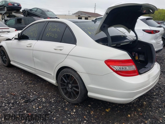 2008 Mercedes-Benz C 300 Sport with VIN WDDGF81X28F058360, listed as a IAAI auction lot 42199341 with Not provided miles and . Bid and sale history available at DreamBid. Image 3.