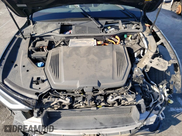2019 Audi e-tron Premium Plus z VIN WA1LAAGEXKB011980, wystawiony jako Copart lot #44631595 z przebiegiem 68 699 mil mil oraz Szkoda całkowita • Salvage title. Historia ofert i sprzedaży dostępna na DreamBid. Obrazek 12.