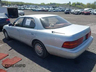 1990 Lexus LS z VIN JT8UF11E7L0009779, wystawiony jako IAAI lot #42161144 z przebiegiem 180 032 mil mil oraz . Historia ofert i sprzedaży dostępna na DreamBid. Obrazek 3.