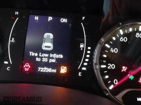 2018 Jeep Renegade Latitude z VIN ZACCJABB8JPJ60781, wystawiony jako IAAI lot #41411050 z przebiegiem 72 236 mil mil oraz . Historia ofert i sprzedaży dostępna na DreamBid. Obrazek 7.