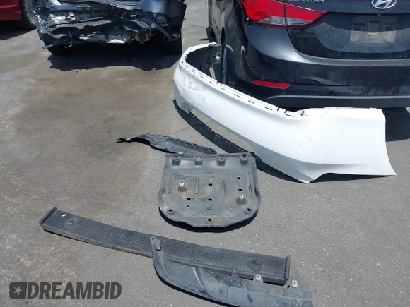 2017 Toyota Camry XLE z VIN 4T1BF1FK4HU377694, wystawiony jako IAAI lot #42375026 z przebiegiem 107 760 mil mil oraz . Historia ofert i sprzedaży dostępna na DreamBid. Obrazek 12.