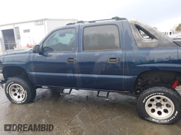2004 Chevrolet Avalanche Z66 with VIN 3GNEC12T04G328800, listed as a IAAI auction lot 41465085 with 230,192 mi miles and . Bid and sale history available at DreamBid. Image 14.