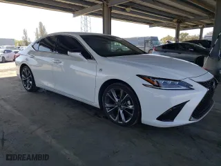 2020 Lexus ES with VIN 58AGZ1B10LU062421, listed as a Copart auction lot 50784555 with 81,514 mi miles and Salvage Title. Bid and sale history available at carsss.com. Image 4.
