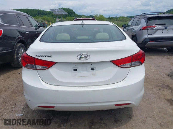 2011 Hyundai Elantra Limited с VIN 5NPDH4AE1BH032618, выставлен на аукционе IAAI как лот 42355543 с пробегом 157 926 миль миль и . История ставок и продаж доступна на DreamBid. Изображение 16.