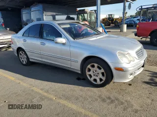 2005 Mercedes-Benz C 240 with VIN WDBRF61J35A701535, listed as a Copart auction lot 79762884 with 73,468 mi miles and Clean Title. Bid and sale history available at DreamBid. Image 4.