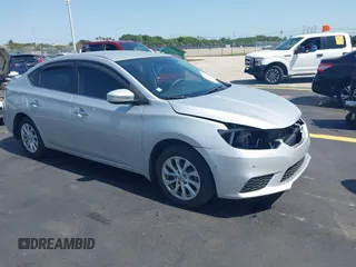 2018 Nissan Sentra SV z VIN 3N1AB7AP6JL640210, wystawiony jako IAAI lot #42287203 z przebiegiem 67 060 mil mil oraz . Historia ofert i sprzedaży dostępna na DreamBid. Obrazek 1.