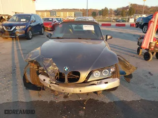 2001 BMW Z3 3.0i with VIN WBACN53491LL47379, listed as a IAAI auction lot 40872263 with 1 mi miles. Bid and sale history available at carsss.com. Image 12.