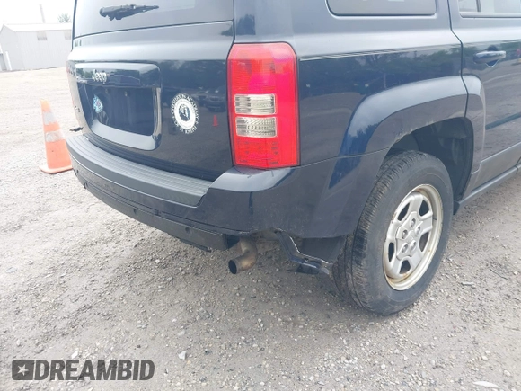 2016 Jeep Patriot Sport z VIN 1C4NJRBB1GD520524, wystawiony jako IAAI lot #42351998 z przebiegiem 200 210 mil mil oraz . Historia ofert i sprzedaży dostępna na DreamBid. Obrazek 19.