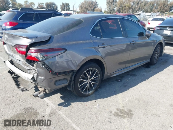 2021 Toyota Camry SE Nightshade with VIN 4T1G11AK7MU548170, listed as a IAAI auction lot 41988867 with 65,877 mi miles and . Bid and sale history available at carsss.com. Image 4.