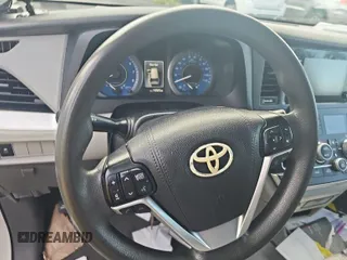2020 Toyota Sienna L с VIN 5TDZZ3DC5LS041468, выставлен на аукционе IAAI как лот 42785544 с пробегом 117 615 миль миль и . История ставок и продаж доступна на DreamBid. Изображение 2.