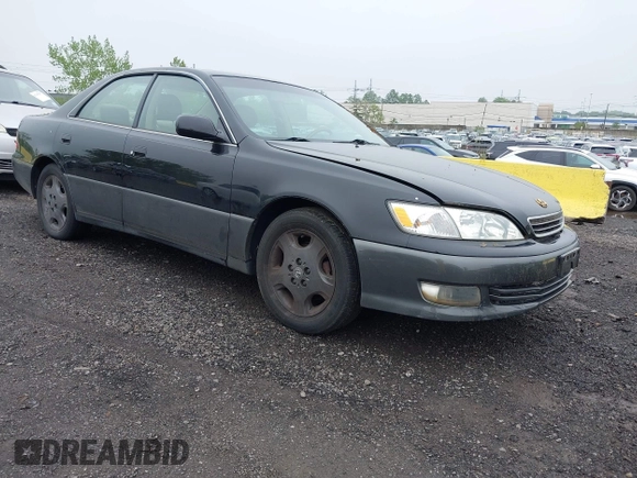 2001 Lexus ES 300 with VIN JT8BF28G310322006, listed as a IAAI auction lot 42203329 with 110,087 mi miles and . Bid and sale history available at carsss.com. Image 1.