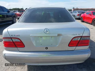 2002 Mercedes-Benz E-Class with VIN WDBJF82J02X070968, listed as a IAAI auction lot 41352216 with 91,704 mi miles. Bid and sale history available at carsss.com. Image 16.
