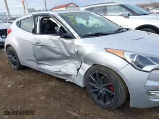 2015 Hyundai Veloster RE:FLEX with VIN KMHTC6AD8FU233646, listed as a IAAI auction lot 41719338 with 171,110 mi miles. Bid and sale history available at carsss.com. Image 6.