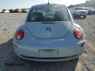 2010 Volkswagen New Beetle Coupe with VIN 3VWRG3AG4AM034180, listed as a Copart auction lot 80042344 with 85,104 mi miles and Salvage Title. Bid and sale history available at carsss.com. Image 6.