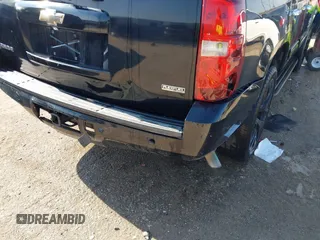 2011 Chevrolet Tahoe LT with VIN 1GNSCBE08BR183366, listed as a IAAI auction lot 42343281 with 211,674 mi miles and . Bid and sale history available at DreamBid. Image 6.