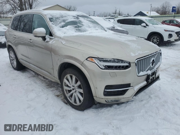 2016 Volvo XC90 T6 Inscription with VIN YV4A22PL4G1036253, listed as a Copart auction lot 42714645 with 130,207 mi miles and Clean Title. Bid and sale history available at carsss.com. Image 4.