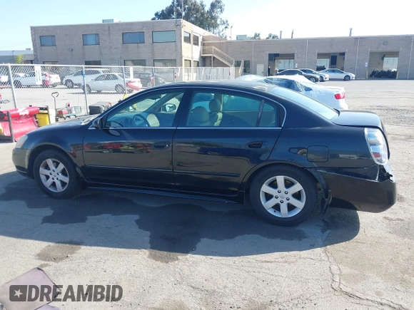 2003 Nissan Altima S with VIN 1N4AL11D93C268136, listed as a IAAI auction lot 41960386 with 181,444 mi miles. Bid and sale history available at carsss.com. Image 14.