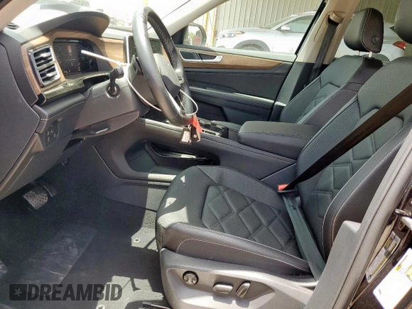 2025 Volkswagen Atlas SE with VIN 1V2WR2CA7SC538954, listed as a Copart auction lot 60905935 with 3,191 mi miles and Clean title. Bid and sale history available at DreamBid. Image 7.
