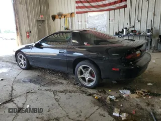 1997 Chevrolet Camaro Z28 z VIN 2G1FP22P8V2144566, wystawiony jako Copart lot #59389015 z przebiegiem 109 725 mil mil oraz Czysty tytuł • Clean title. Historia ofert i sprzedaży dostępna na DreamBid. Obrazek 2.