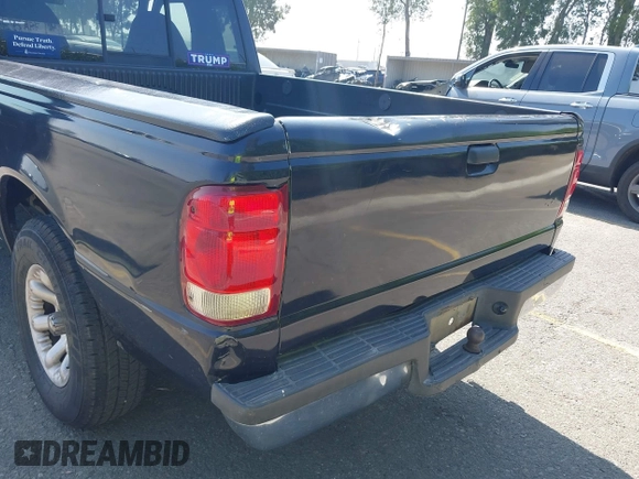 2000 Ford Ranger XL with VIN 1FTYR14V3YPB90285, listed as a IAAI auction lot 42085329 with 205,107 mi miles. Bid and sale history available at carsss.com. Image 18.