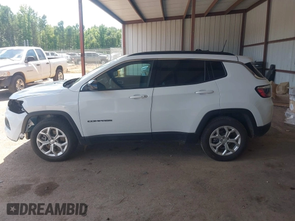 2024 Jeep Compass Latitude with VIN 3C4NJDBN3RT117560, listed as a IAAI auction lot 42732859 with 34,412 mi miles and . Bid and sale history available at DreamBid. Image 15.