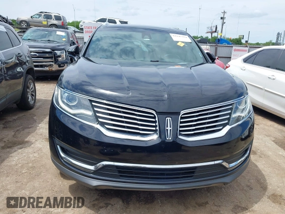 2017 Lincoln MKX Reserve z VIN 2LMPJ6LP6HBL47575, wystawiony jako IAAI lot #42147354 z przebiegiem 99 571 mil mil oraz . Historia ofert i sprzedaży dostępna na DreamBid. Obrazek 12.