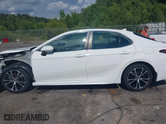 2019 Toyota Camry LE z VIN 4T1B11HK8KU708943, wystawiony jako IAAI lot #42221233 z przebiegiem 173 813 mil mil oraz . Historia ofert i sprzedaży dostępna na DreamBid. Obrazek 15.