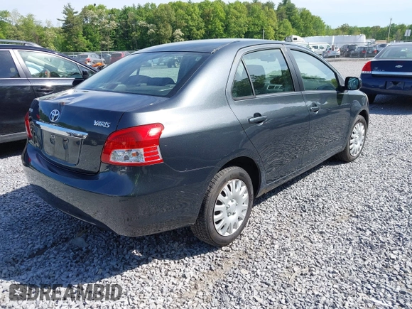 2009 Toyota Yaris z VIN JTDBT903094048800, wystawiony jako IAAI lot #42375049 z przebiegiem 168 478 mil mil oraz . Historia ofert i sprzedaży dostępna na DreamBid. Obrazek 4.