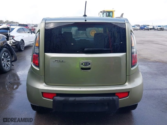 2011 Kia Soul + with VIN KNDJT2A26B7296787, listed as a IAAI auction lot 41889946 with 129,052 mi miles. Bid and sale history available at carsss.com. Image 16.