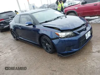2011 Scion tC z VIN JTKJF5C78B3011041, wystawiony jako IAAI lot #41128121 z przebiegiem 137 527 mil mil oraz . Historia ofert i sprzedaży dostępna na DreamBid. Obrazek 1.