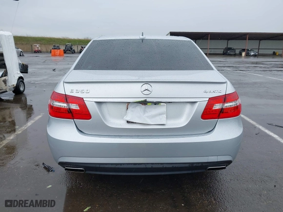 2013 Mercedes-Benz E-Class E 350 Luxury with VIN WDDHF8JB1DA720607, listed as a IAAI auction lot 41514018 with 135,926 mi miles. Bid and sale history available at carsss.com. Image 16.