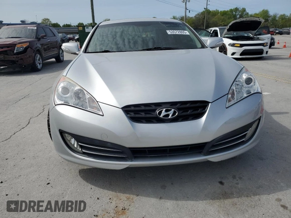 2011 Hyundai Genesis Coupe Grand Touring z VIN KMHHU6KH0BU045993, wystawiony jako Copart lot #53572805 z przebiegiem 61 244 mil mil oraz Szkoda całkowita • Salvage title. Historia ofert i sprzedaży dostępna na DreamBid. Obrazek 5.